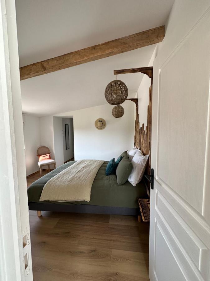 Le Clos De Baron Sur Odon, Un Havre De Paix. Экстерьер фото